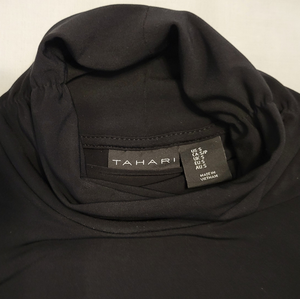 Tahari long sleeve scrunch turtleneck